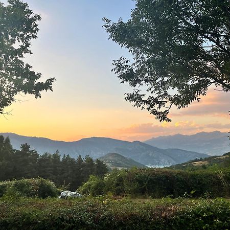 Village De Chalets Et Camping La Pierre De L'Aigle La Breole Екстер'єр фото